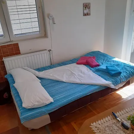 N&n Apartment Brzece